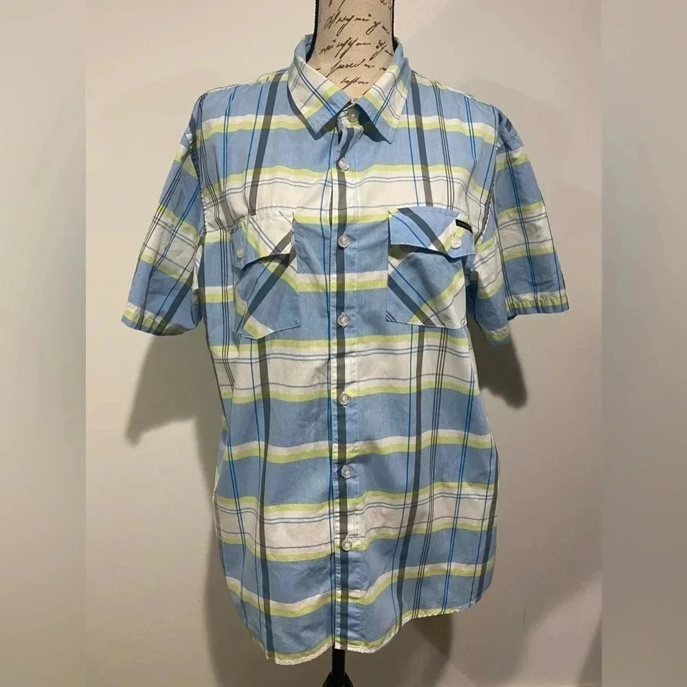 Oakley Blue Plaid Short Sleeve Button Down Shirt. Size Large